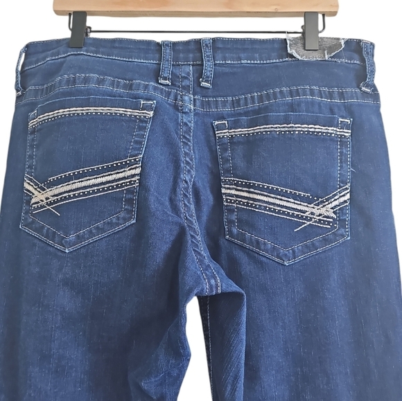 BKE PAYTON BOOT CUT METALLIC STITCH & RHINESTONE POCKET JEANS - Picture 5 of 10